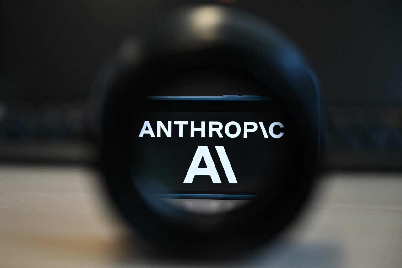 U.S. Orders Anthropic to Suspend AI Access for Foreign Nationals: A New Era of AI Export Controls